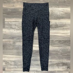 Old Navy Active Go-Dry Black Leopard Print Leggings